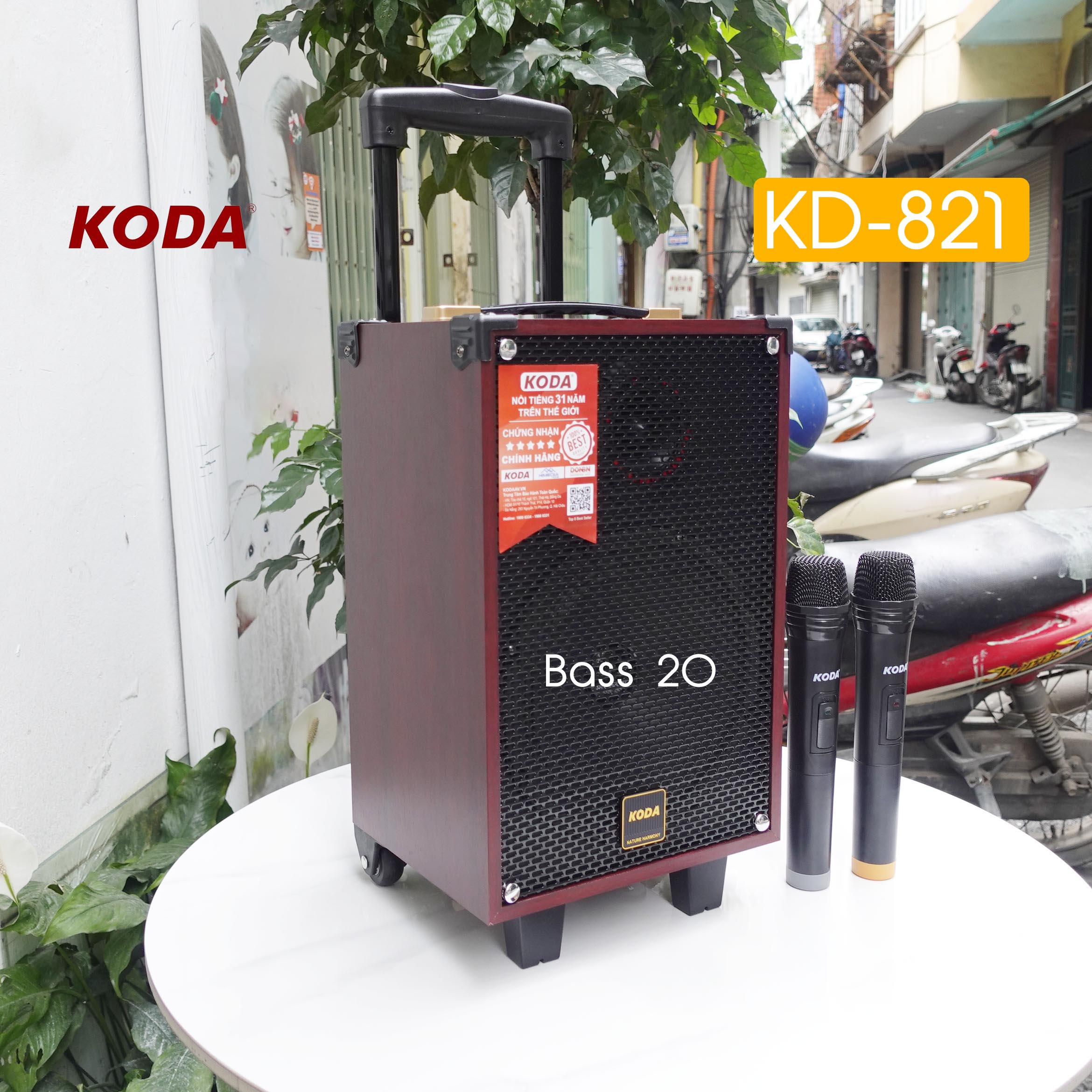 Loa kéo xách tay KODA KD821 Bass 20 vỏ gỗ, thiết kế nhỏ nhắn, âm thanh sống động, tặng cặp micro không dây karaoke